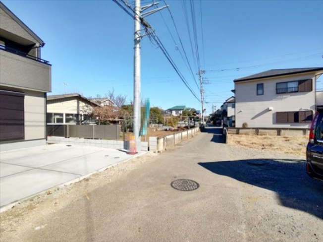 【前面道路含む現地写真】 | 狭山市東三ツ木第２　全3棟　1号棟 | 閑静な住宅地です
