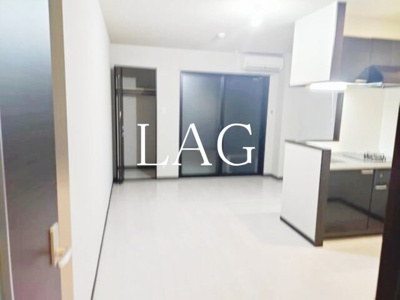 【居間・リビング】 | コンフォートレジデンス | 洋室のお部屋です。