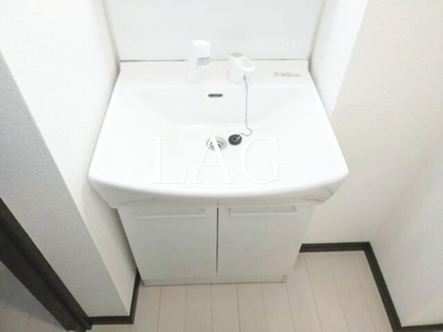 【洗面所】 | コンフォートレジデンス | 洗面台です。