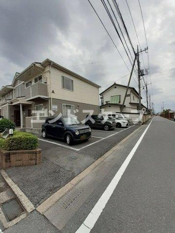 フォルトーナＡの駐車場|高崎、前橋のお部屋探しはエンドスケープまで！お客様の理想お聞かせ下さい♪