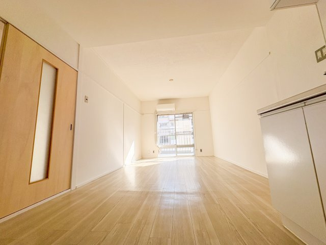 天保山第2コーポB棟の居間・リビング