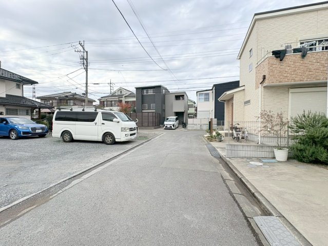 川越市大塚2丁目　新築分譲　東武東上線『川越駅』徒歩27分　【大塚小学区】の前面道路含む現地写真