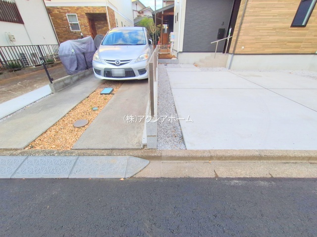 入間市東藤沢1丁目・全1棟　新築一戸建　の区画図|カースペース並列2台+1台可能。