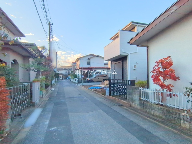 入間市東藤沢1丁目・全1棟　新築一戸建　の前面道路含む現地写真|現地写真（2025/11/20撮影）