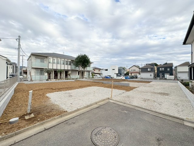 川越市大塚2丁目　新築分譲　東武東上線『川越駅』徒歩27分　【大塚小学区】の前面道路含む現地写真