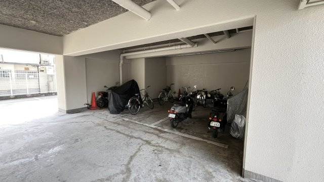 プランタン・コウの駐輪場