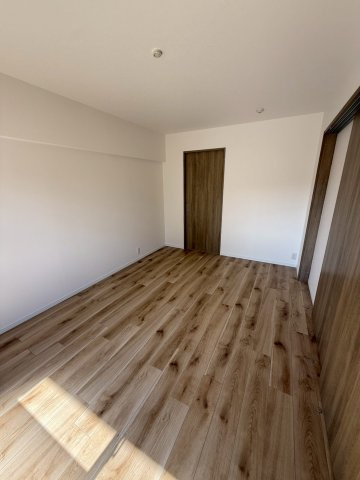 アムール板付7の洋室