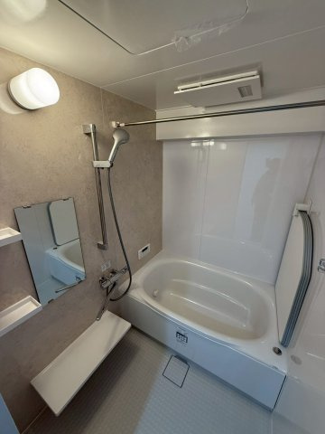 アムール板付7の浴室