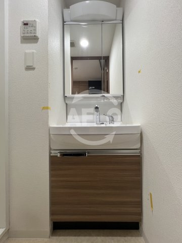 ポルト・ボヌール梅田WESTの独立洗面台|ポルト・ボヌール梅田WEST　独立洗面台