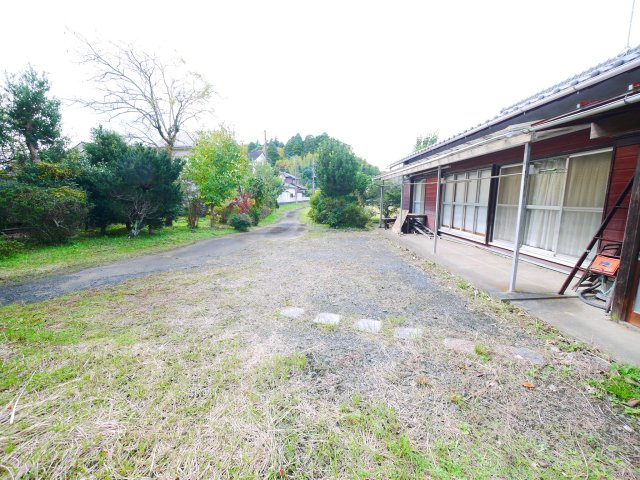 茂原市本納　平家中古戸建の庭|敷地約778坪お庭でドックランやバーベキューが可能です５LDK平家一部農地畑あり自然豊かな閑静な立地