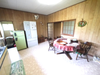 【居間・リビング】 | 茂原市本納　平家中古戸建 | 敷地約778坪お庭でドックランやバーベキューが可能です５LDK平家一部農地畑あり自然豊かな閑静な立地