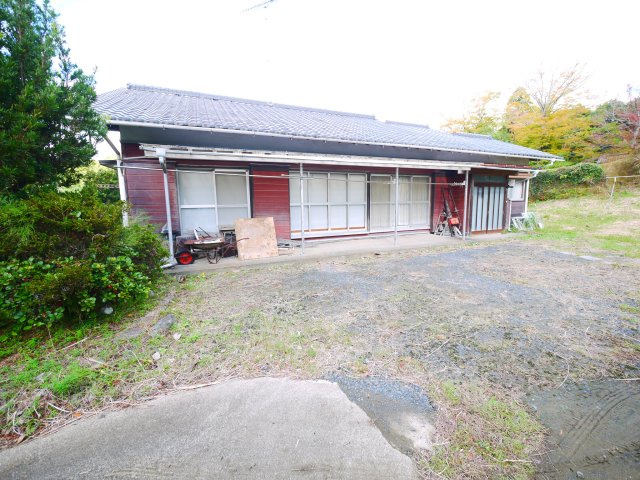 茂原市本納　平家中古戸建の外観|敷地約778坪お庭でドックランやバーベキューが可能です５LDK平家一部農地畑あり自然豊かな閑静な立地