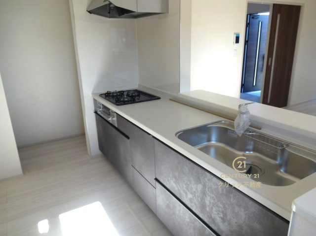 リーブルガーデン  小美玉市上玉里第2　2の区画図|開放的な角地、南側道路で日当たり良好！３台並列駐車可能。気になる他の物件と合わせての現地ご案内も可能です。HPから、またお電話でも、お気軽にお問い合わせください。