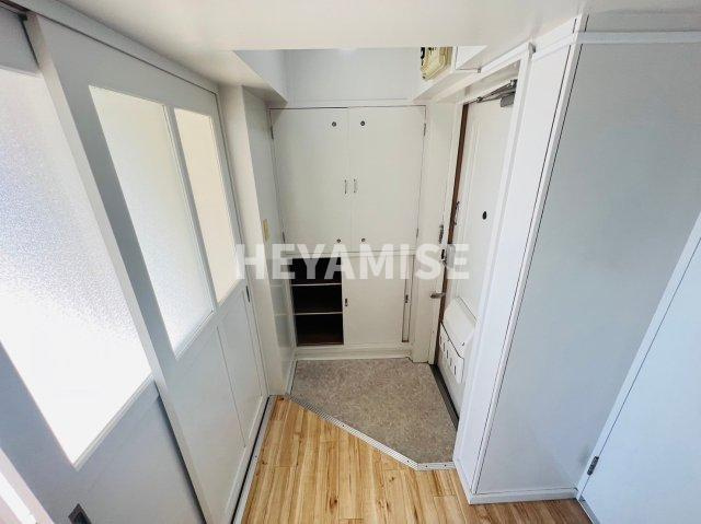 ビレッジハウス矢上３号棟の玄関