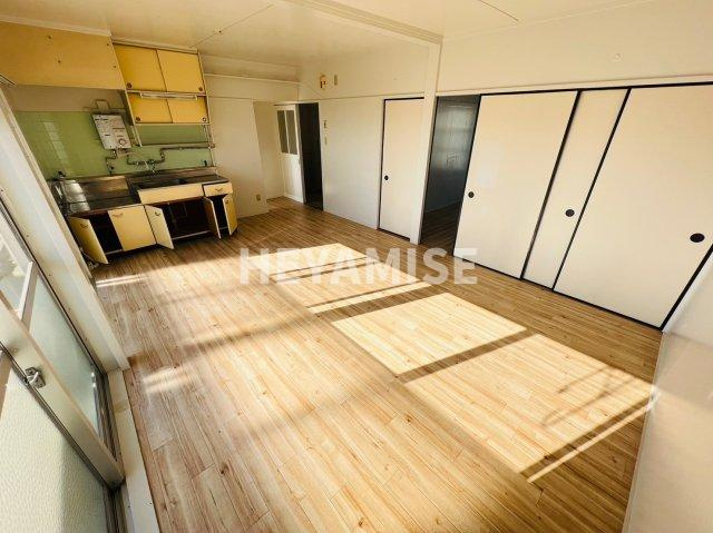 ビレッジハウス矢上３号棟の居間・リビング