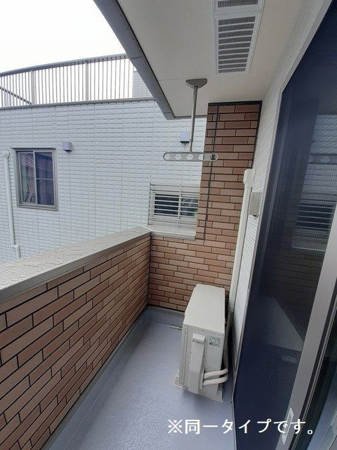 パーシモンⅡのバルコニー