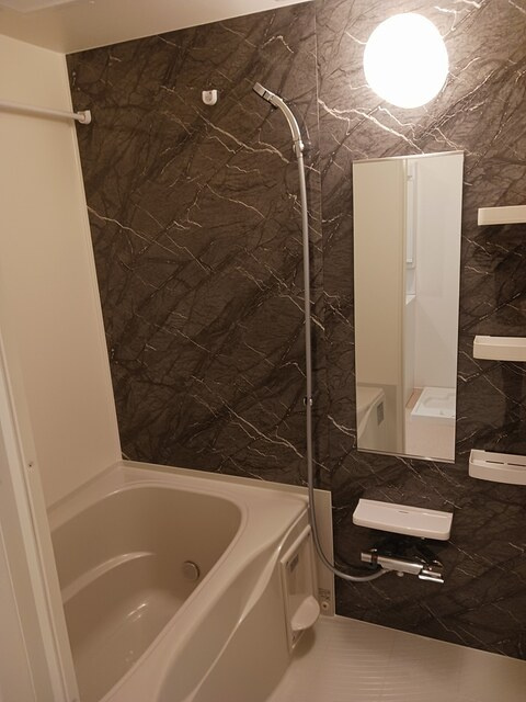 パーシモンⅡの浴室