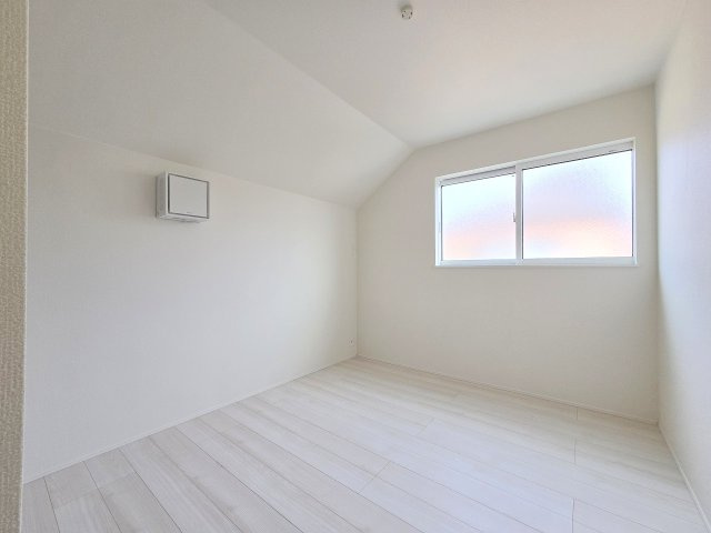 瑞穂町箱根ヶ崎東松原　全3棟の洋室