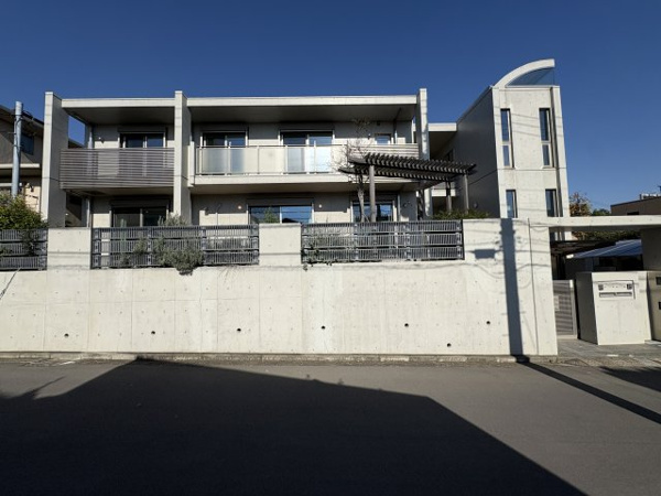 ～日吉の高台に住まう～日吉本町五丁目戸建の画像