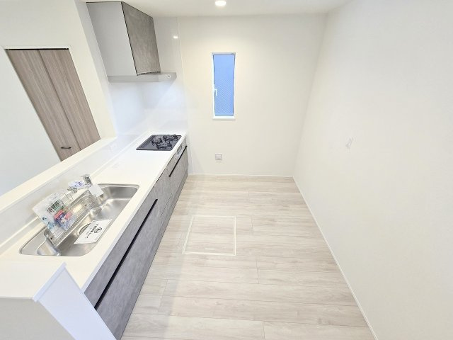 箱根ヶ崎東松原　全3棟のキッチン