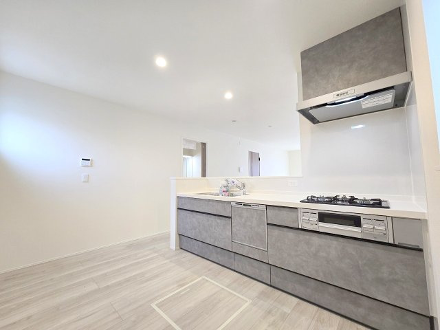 箱根ヶ崎東松原　全3棟のキッチン