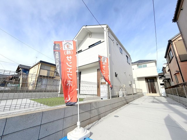 箱根ヶ崎東松原　全3棟の駐車場