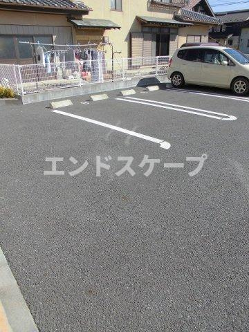 ベル・アルカンシエルの駐車場|高崎、前橋のお部屋探しはエンドスケープまで！お客様の理想お聞かせ下さい♪