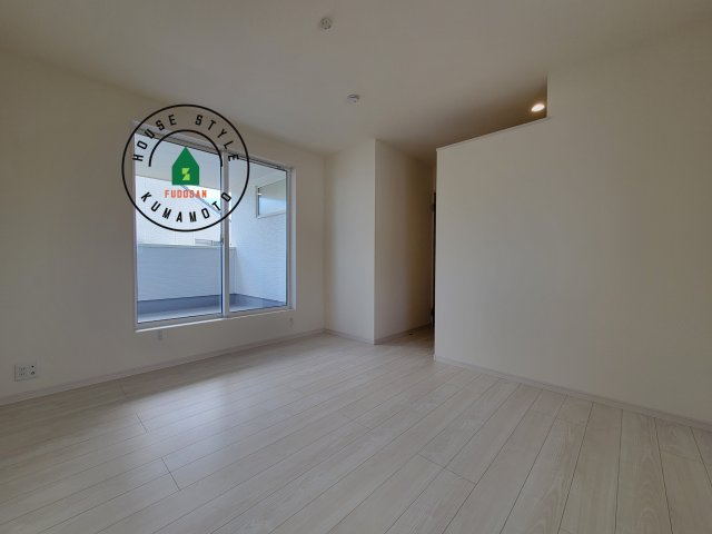 熊本市東区長嶺東第6₋3棟(1号棟)の内観：施工例|主寝室には収納力に優れたクローゼットがありますので、お部屋もすっきり片付きます。