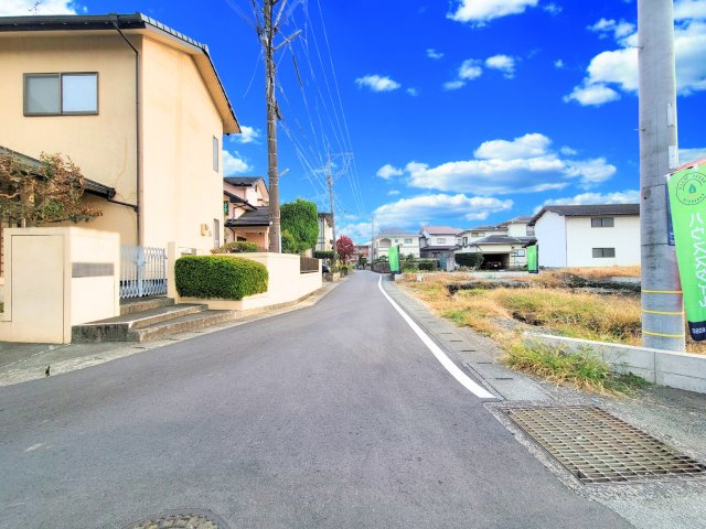 熊本市東区長嶺東第6₋3棟(1号棟)の前面道路含む現地写真|前面道路です。