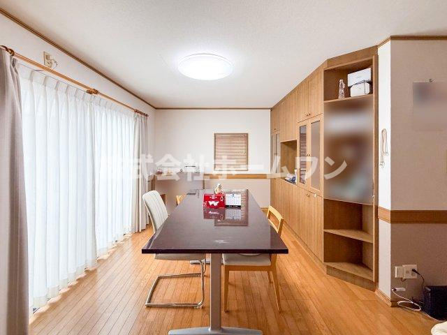 青梅市友田町　中古戸建の居間・リビング