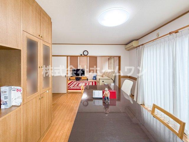 青梅市友田町　中古戸建の居間・リビング