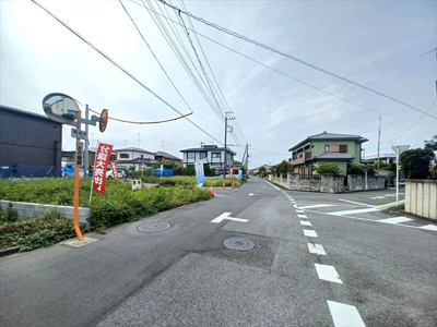 【前面道路含む現地写真】 | 熊谷市中央5丁目　1750万　土地③ | ③