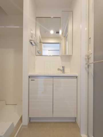 四谷坂町レジデンスの独立洗面台|四谷坂町レジデンス