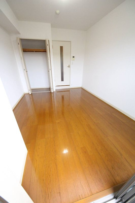 【寝室】 | ＳＴＥＩＬＡＲ（ステイラー） | ※別号室参考写真