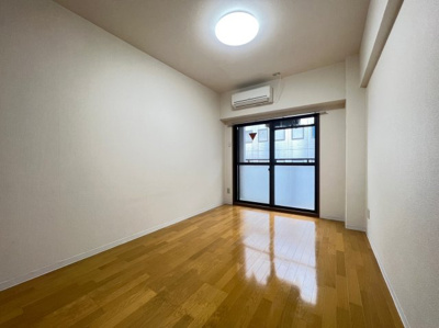 【居間・リビング】 | ロイヤル天満橋