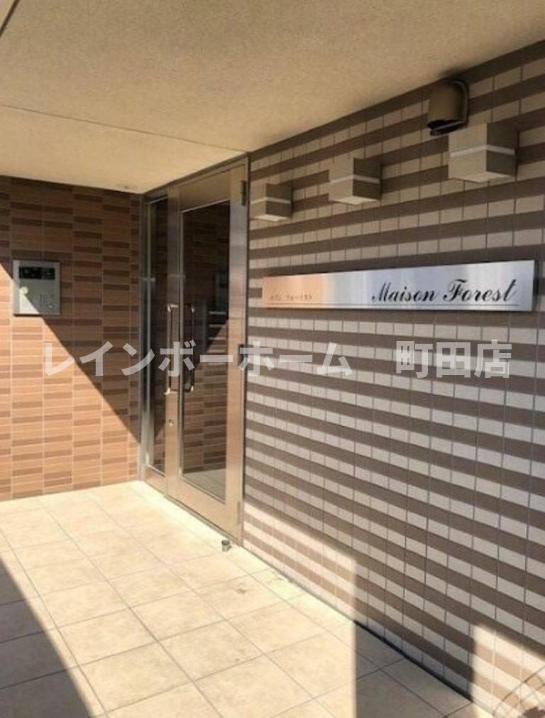 メゾン　フォーリスト※初期費用分割あと払いサービス利用可能物件のエントランス