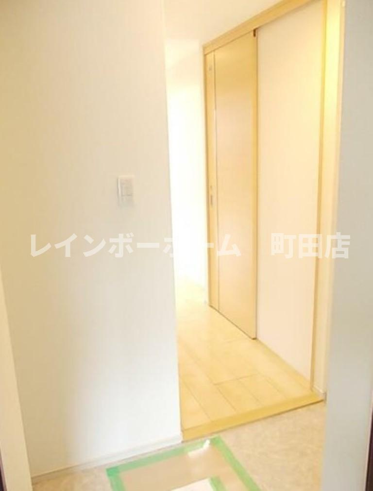 メゾン　フォーリスト※初期費用分割あと払いサービス利用可能物件の玄関