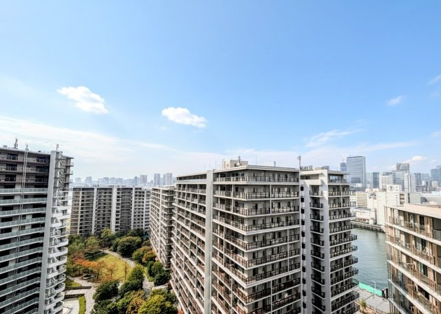 西向きバルコニーからの眺望