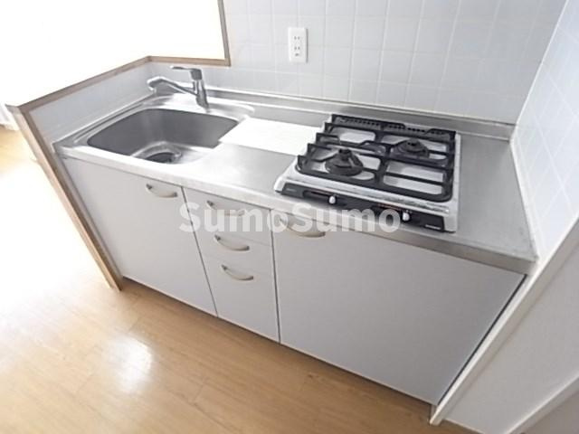 シャンブル杭瀬のキッチン|お料理しやすいキッチンです