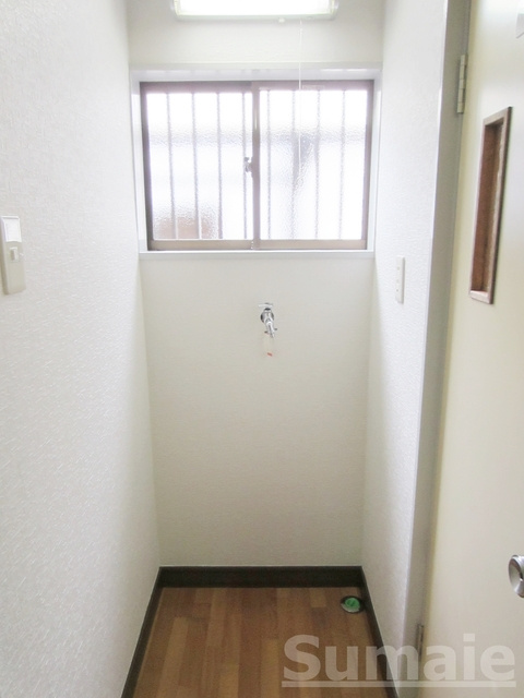 ヒルズＢのその他|洗濯機置場です☆