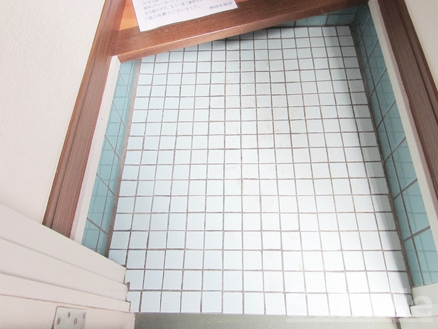 ヒルズＢの玄関|玄関はこのような感じです♪