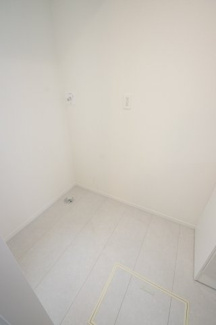 【内観：施工例】 | 【仲介手数料無料！！】府中市住吉町3丁目　新築戸建て（全7棟）E号棟　5290万円 | 浴室1616サイズ