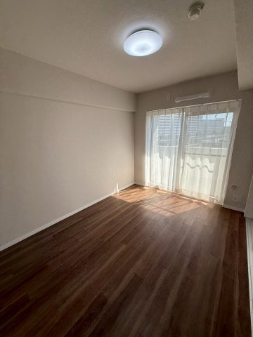 ライオンズマンション博多南第3の洋室