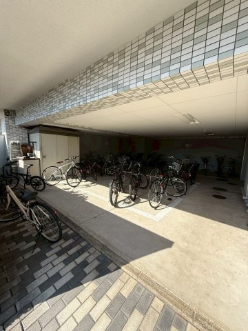 ライオンズマンション博多南第3の駐輪場