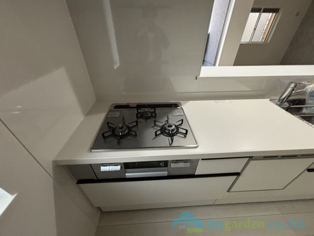 平塚市夕陽ケ丘　新築戸建　全2棟B号棟のキッチン