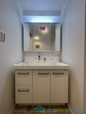 平塚市夕陽ケ丘　新築戸建　全2棟B号棟の独立洗面台