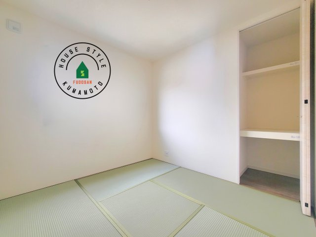 熊本市東区長嶺東第6₋3棟(2号棟)の内観：施工例|収納には困りません。