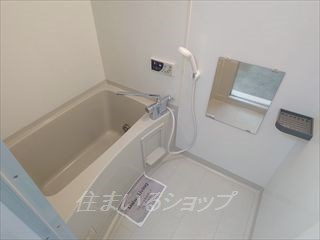 ローズコート清水　Ｂ棟の浴室|追い焚きあり