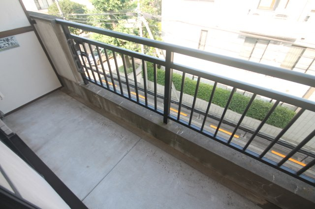【バルコニー】