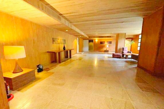 水明荘のエントランス|落ち着いた雰囲気のエントランス